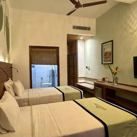 Coastline Mirissa Boutique Hotel And Spa Room photo