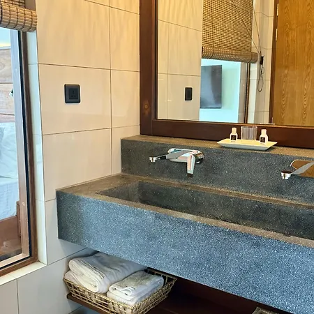 Coastline Mirissa Boutique Hotel And Spa Room photo