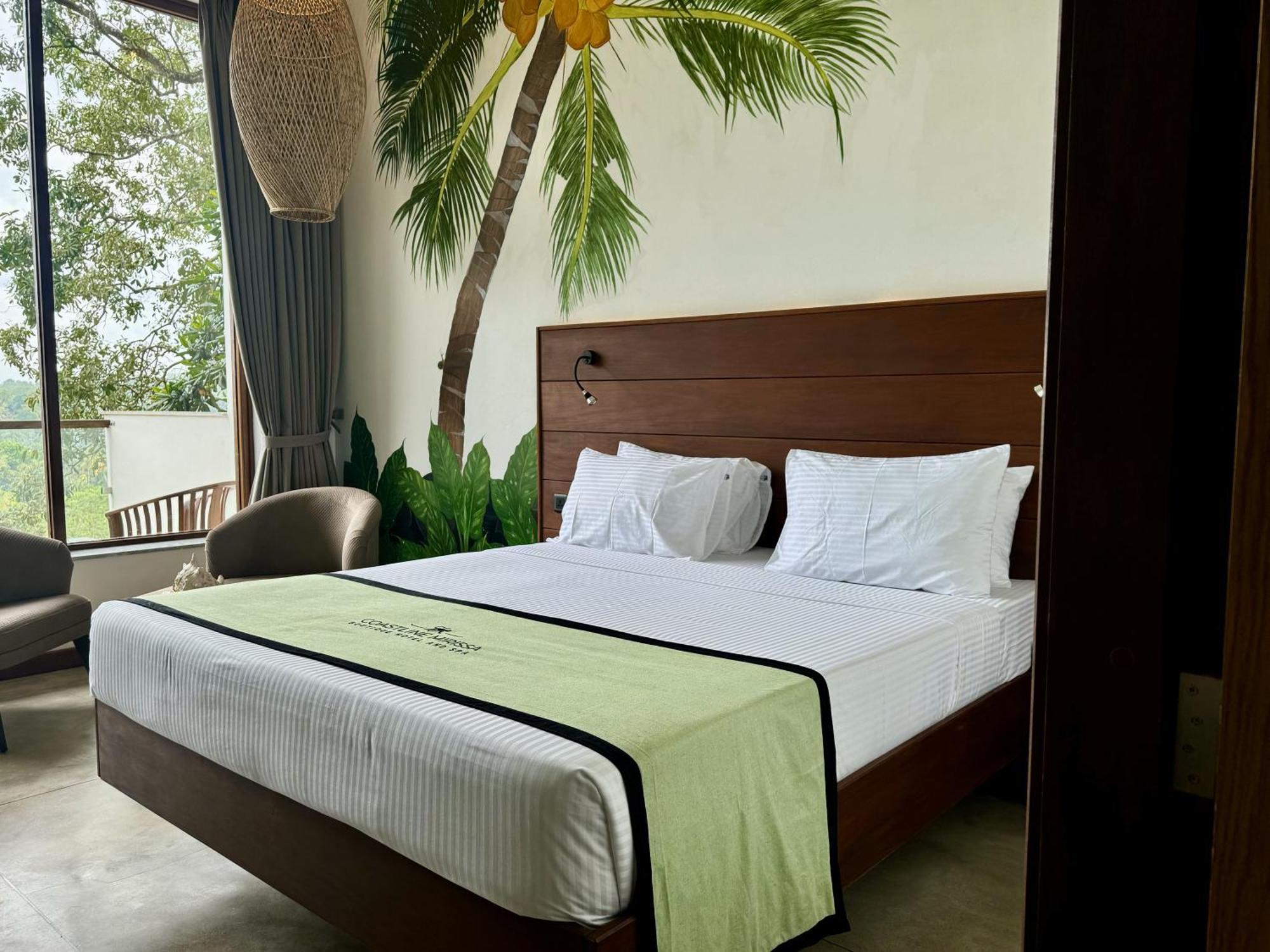 Coastline Boutique And 5*