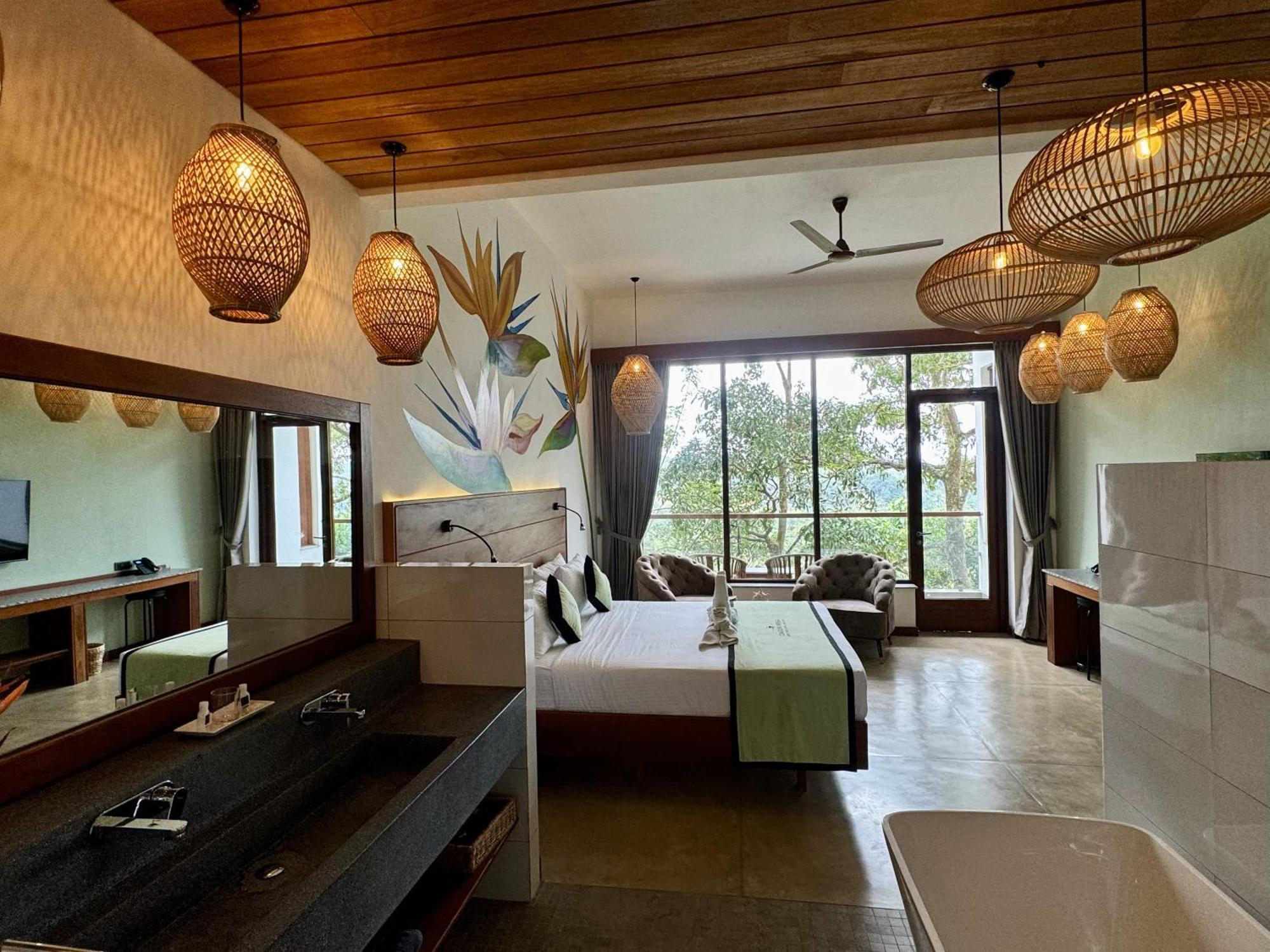 Hotel Coastline Boutique And 5*