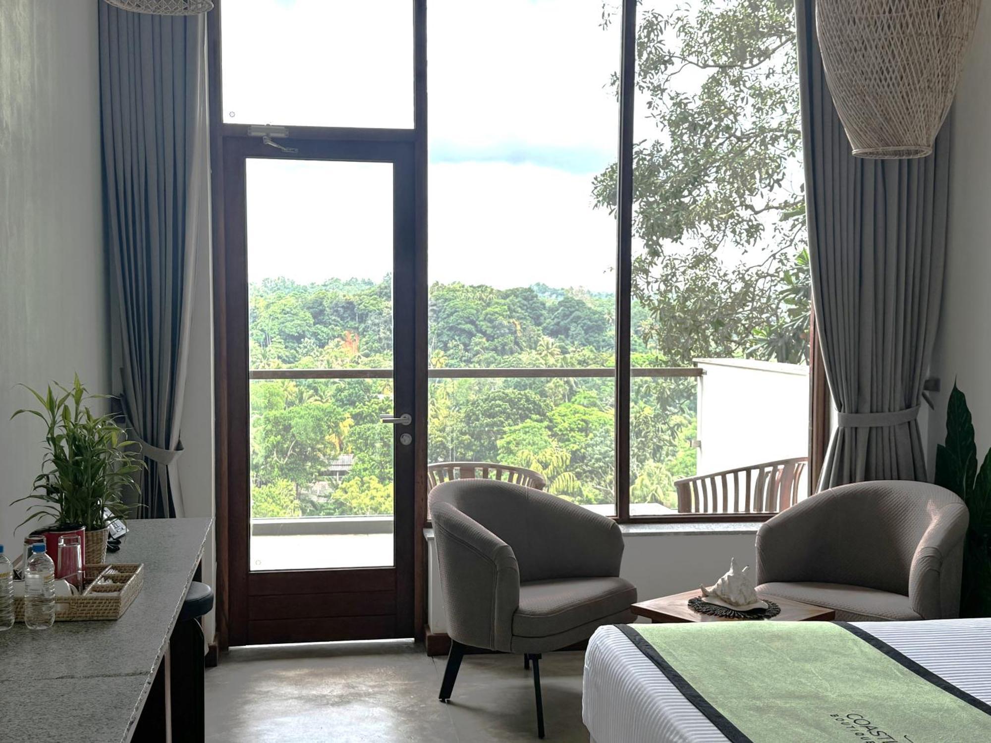 Coastline Boutique And Hotel 5*